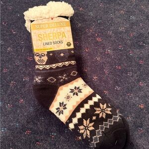 Sherpa Lined Socks - Black and Cream